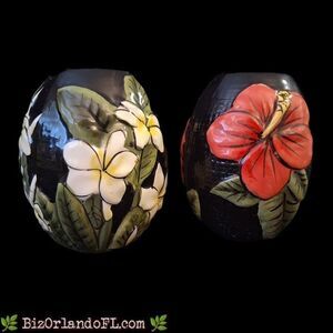 Embossed Plumeria / Hibiscus Flowers Ceramic Salt & Pepper Shakers Barrel Shaped